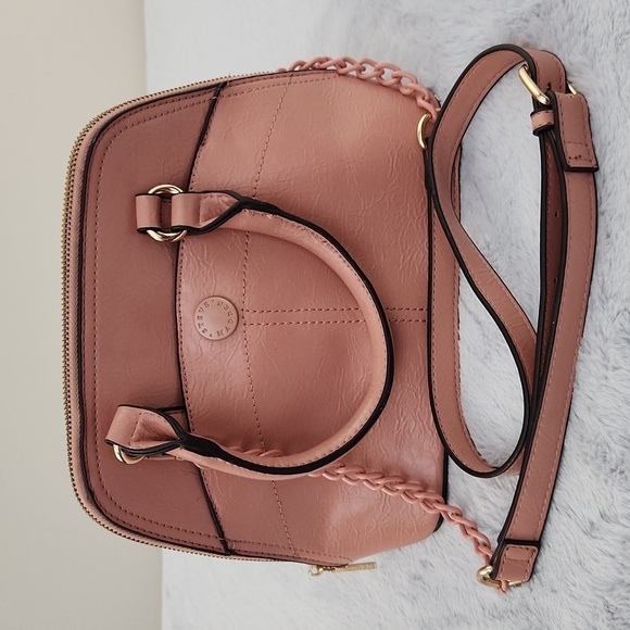 Steve Madden pink purse with chain accent strap. - Picture 2 of 16